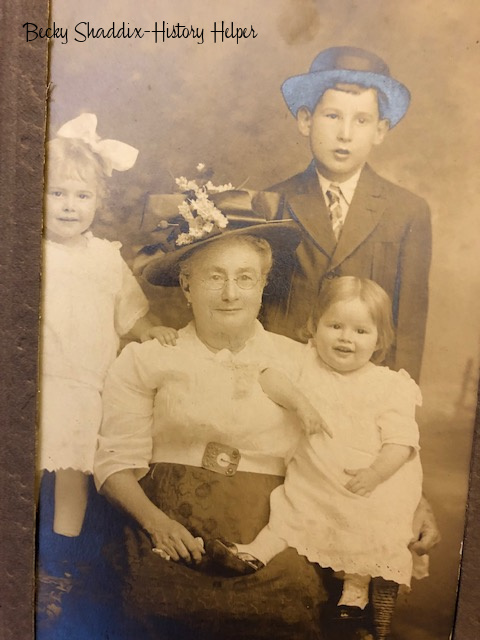 OrientaGustineWarnerSig